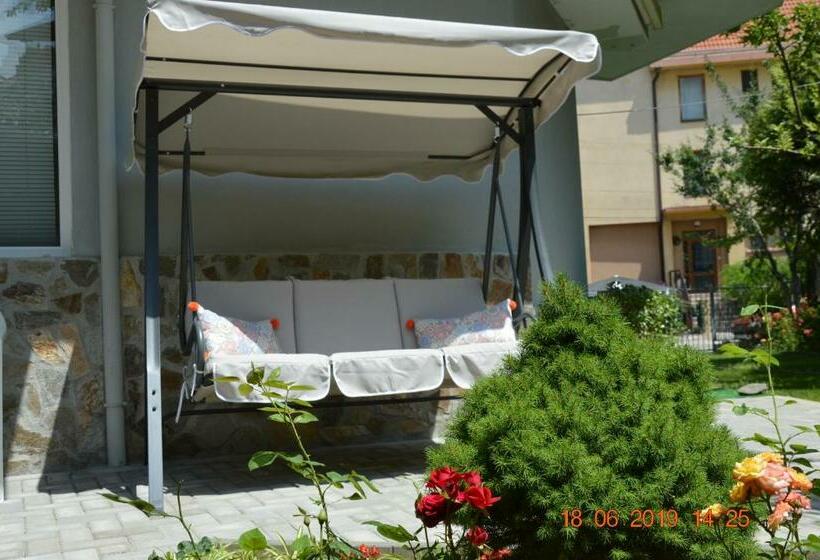 پانسیون Villa Maris