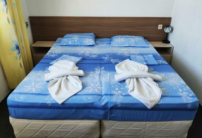 پانسیون Villa Maris