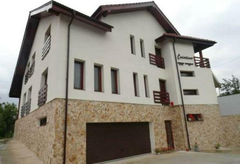 Pensiunea Cristina Racova