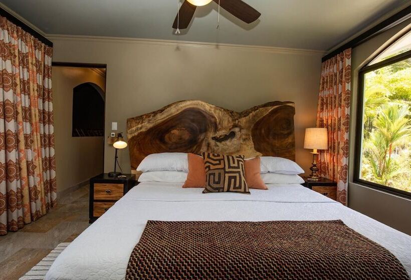 Villa Palmeras With Jungle Views Pool Near Ma