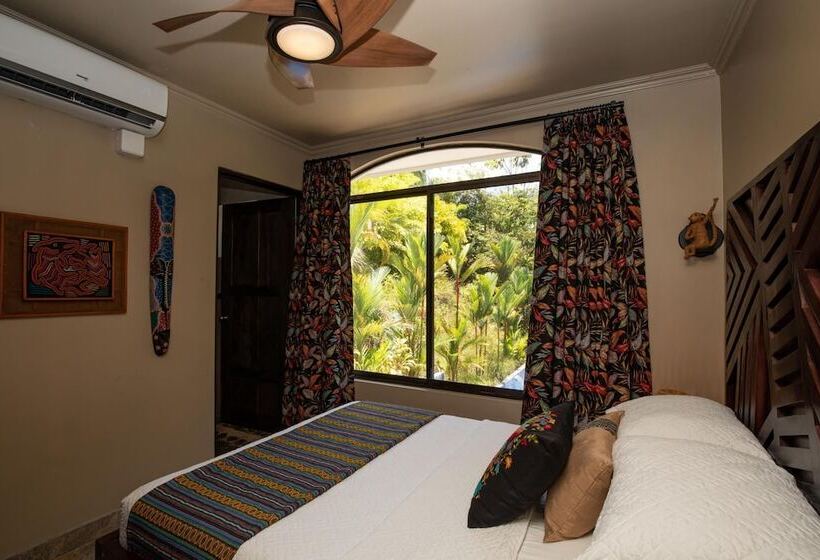 Villa Palmeras With Jungle Views Pool Near Ma