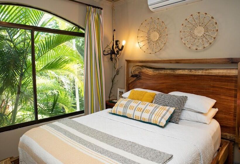 Villa Palmeras With Jungle Views Pool Near Ma