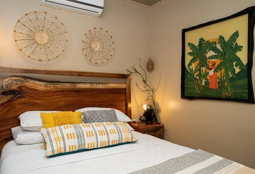 Villa Palmeras With Jungle Views Pool Near Ma