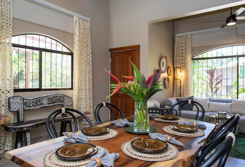 Villa Palmeras With Jungle Views Pool Near Ma