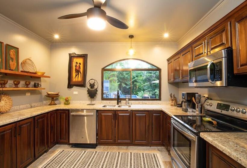 Villa Palmeras With Jungle Views Pool Near Ma