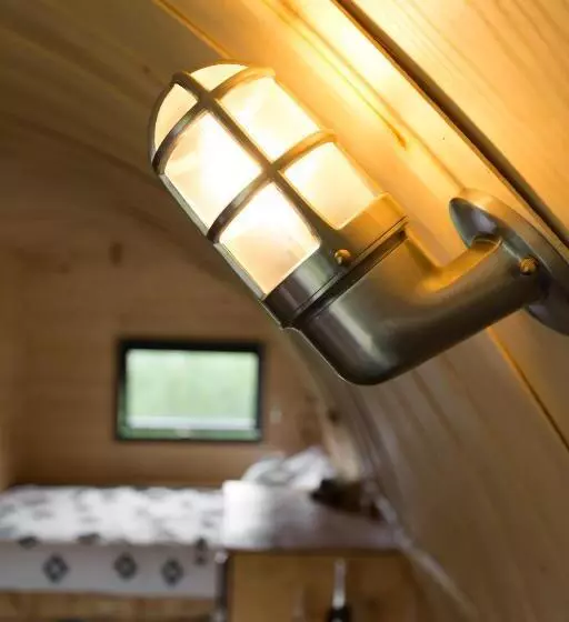 Beautiful 1 Bed Glamping Pod In Battle