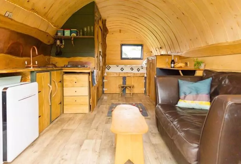 Beautiful 1 Bed Glamping Pod In Battle