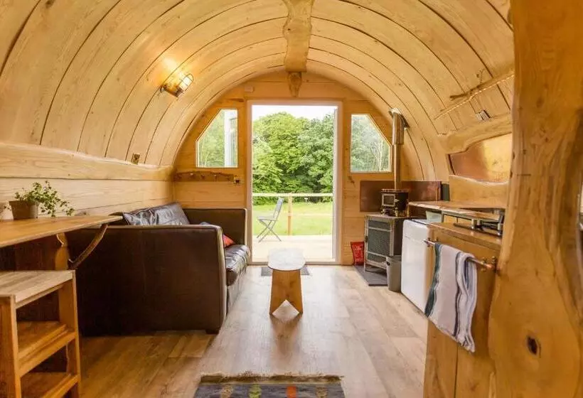 Beautiful 1 Bed Glamping Pod In Battle