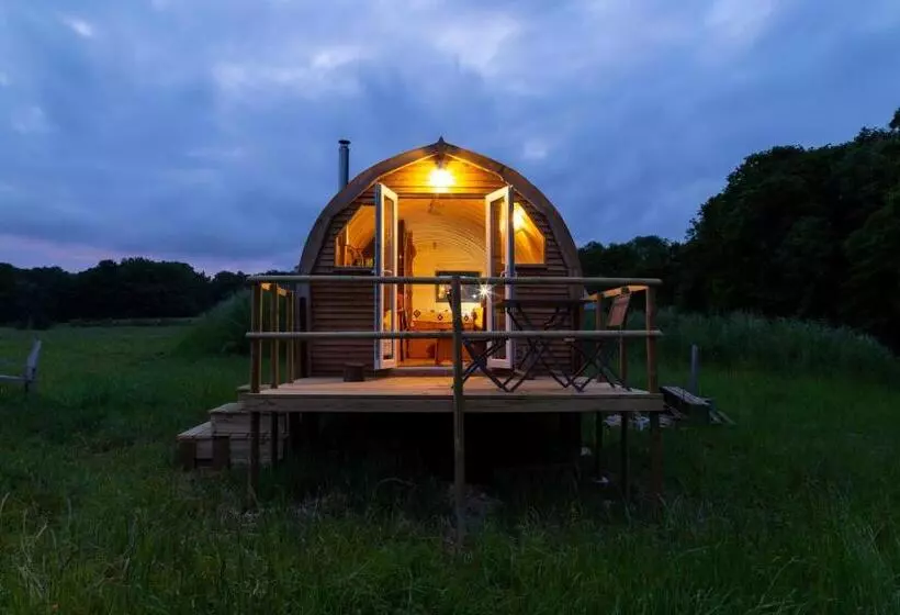 Beautiful 1 Bed Glamping Pod In Battle