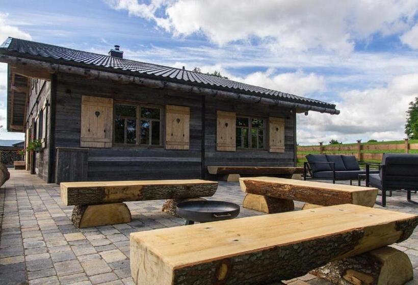 Chalet Am ölberg Mit Badefass Und Altholzsauna