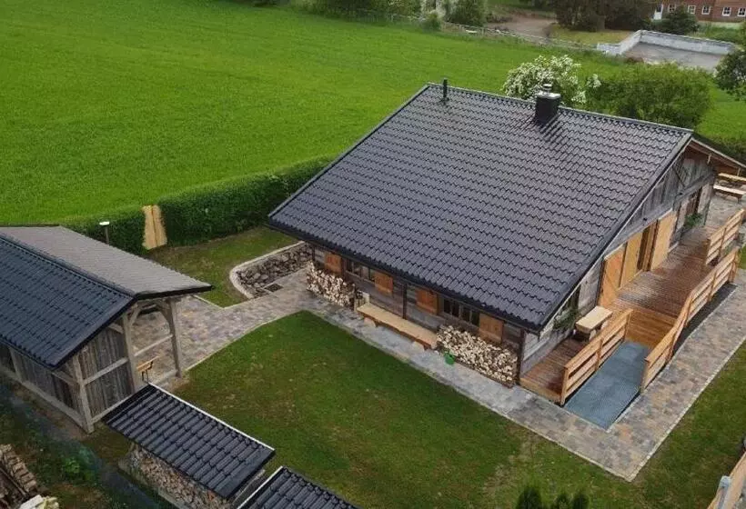 Chalet Am ölberg Mit Badefass Und Altholzsauna