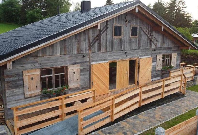 Chalet Am ölberg Mit Badefass Und Altholzsauna
