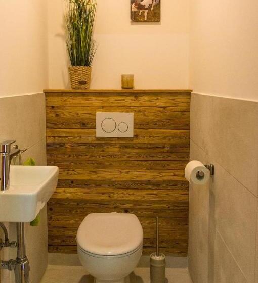 Chalet Am ölberg Mit Badefass Und Altholzsauna