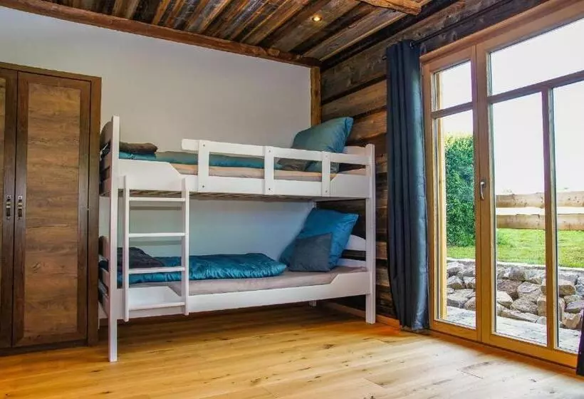 Chalet Am ölberg Mit Badefass Und Altholzsauna