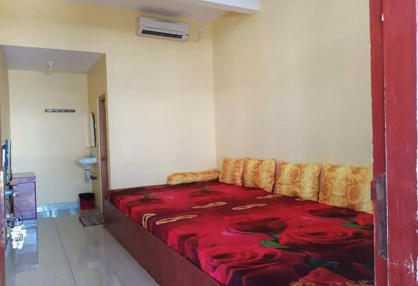 Hotelli Sisca Homestay Tidung Redpartner