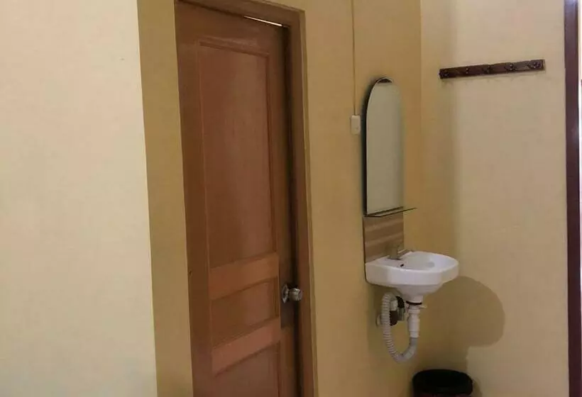 Hotelli Sisca Homestay Tidung Redpartner