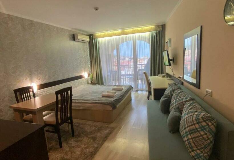 Studio In Sveti Vlas With Seaview