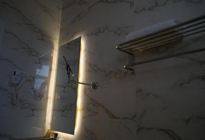 فندق راديانس جراند