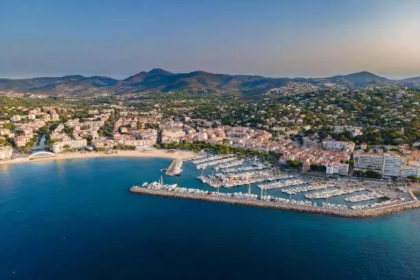 Appartement Vue Mer Avec Place De Parking Privée