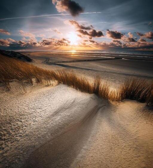 Calais Beach, Enjoy !