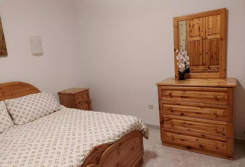 Gizimina Apartment In Marsascala By Sea And Near Airport