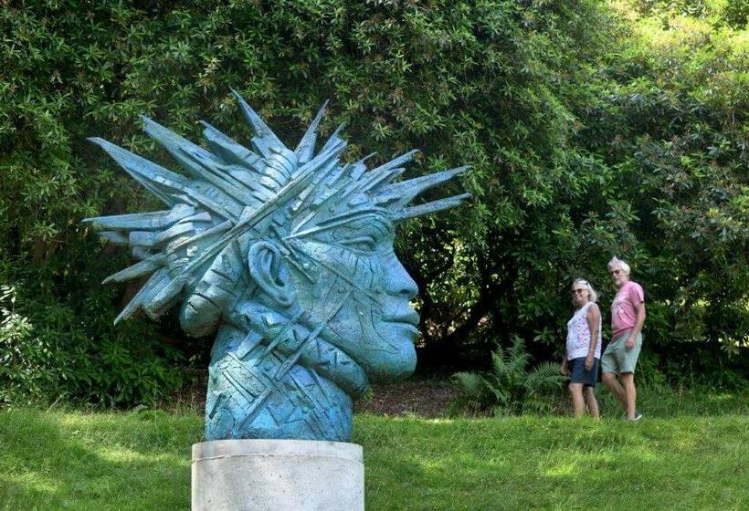 ホテル Leonardslee House At Leonardslee Lakes & Gardens