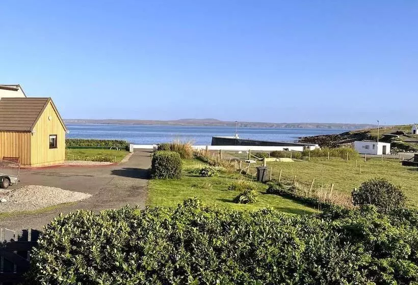 Immaculate 4 Bed House Outside Stornoway