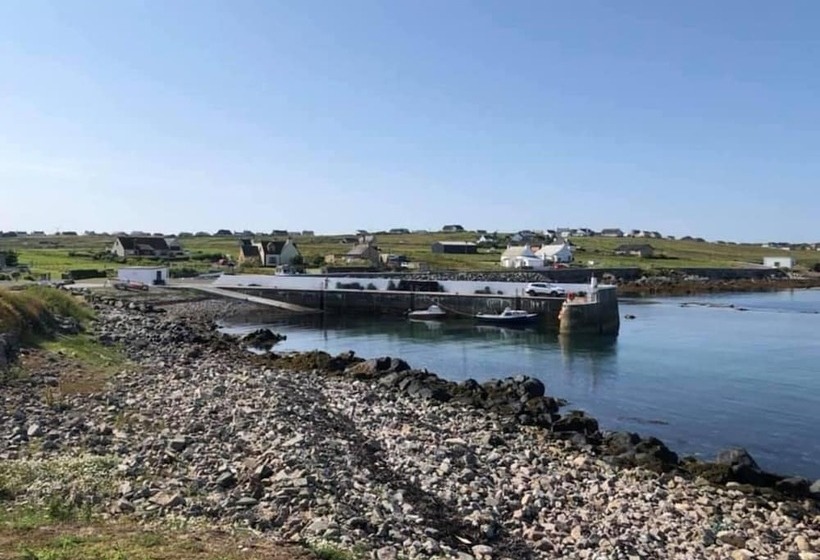 Immaculate 4 Bed House Outside Stornoway