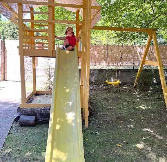 Kincs Apartman és Jurtaszállás