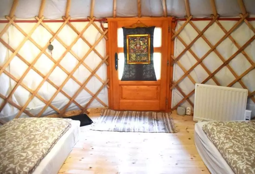 Kincs Apartman és Jurtaszállás