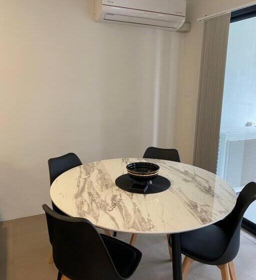 Stylish Modern Airport City Wifi Park Netflix Wine