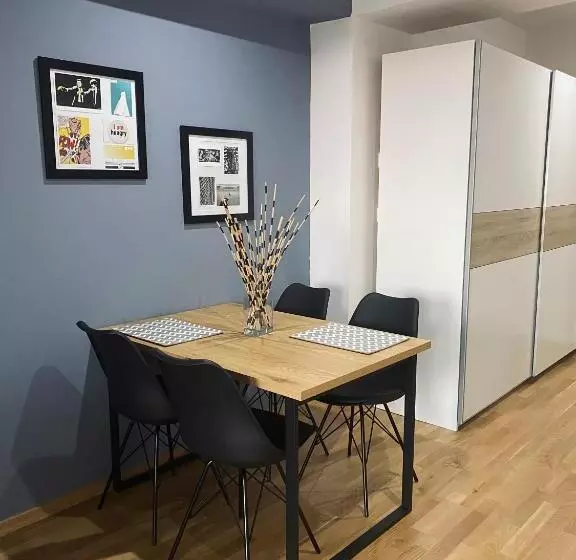 Sunshine Apartment