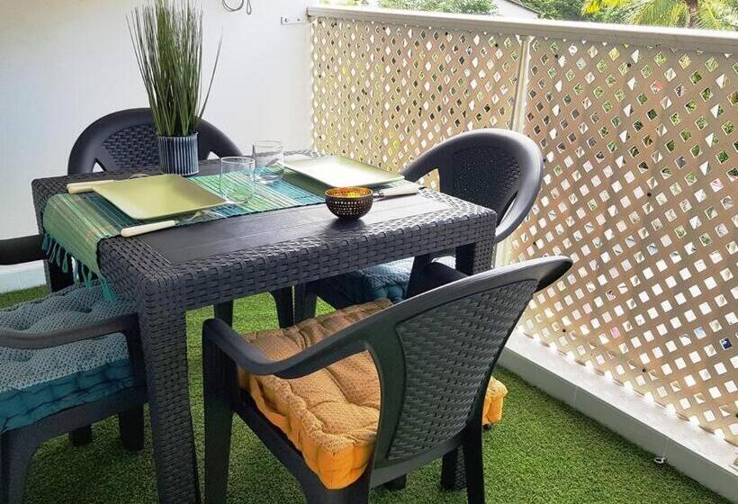 Superbe Studio Avec Varangue à 150 M De La Plage à La Saline Les Bains