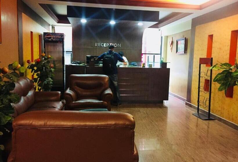 ユースホステル Kingston Palace