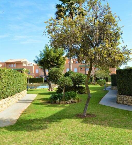 Bonito Apartamento Con Jardín Privado En Novo