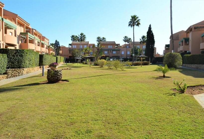 Bonito Apartamento Con Jardín Privado En Novo