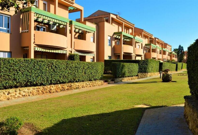 Bonito Apartamento Con Jardín Privado En Novo