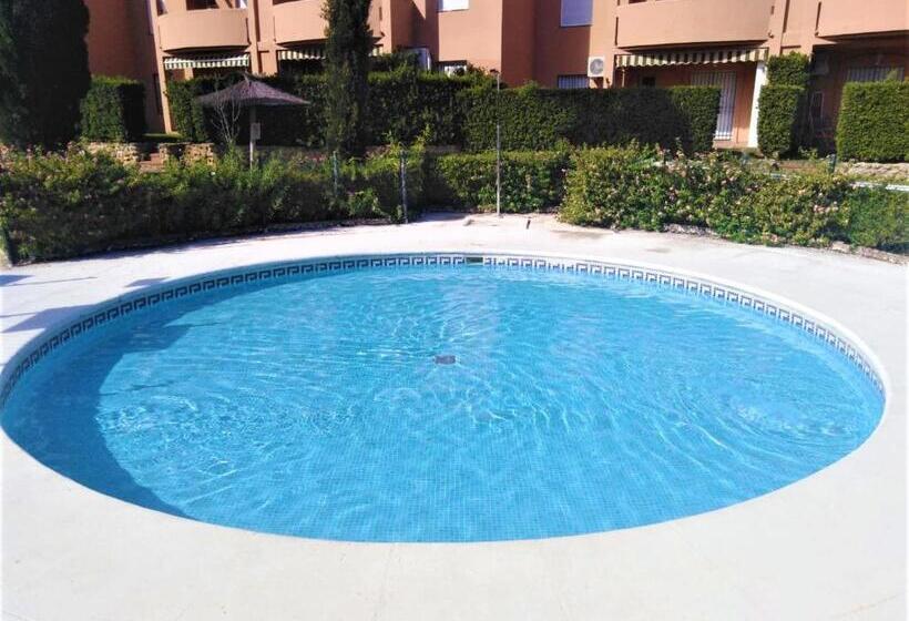 Bonito Apartamento Con Jardín Privado En Novo