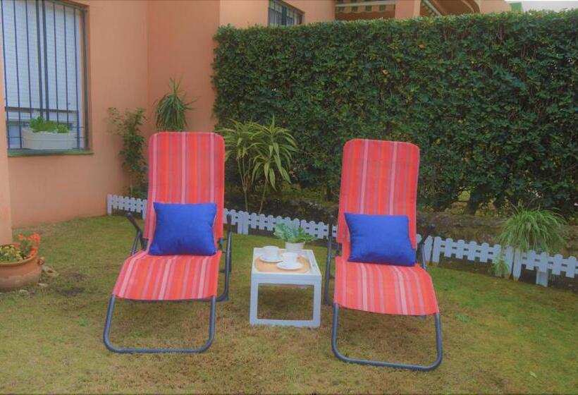 Bonito Apartamento Con Jardín Privado En Novo