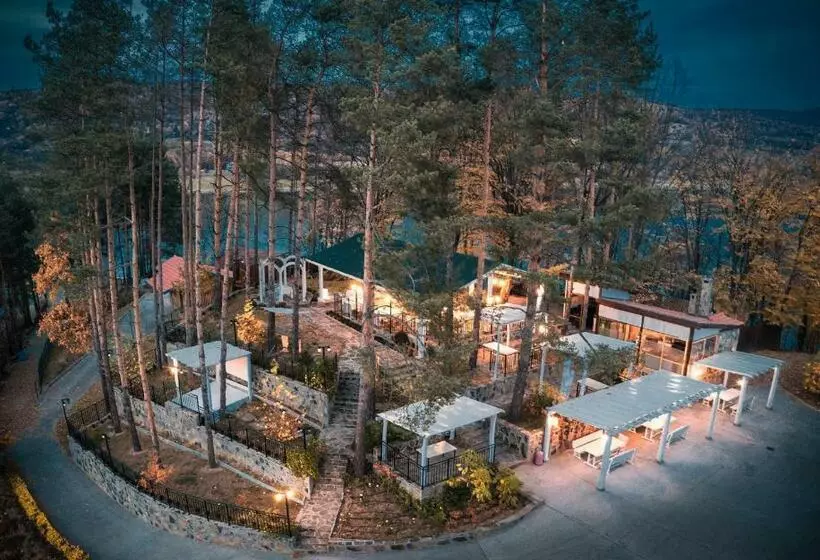 Hotelli семеен хотел и ресторант райски залив