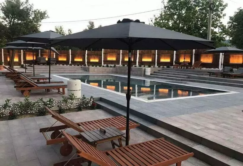 Hotelli семеен хотел и ресторант райски залив