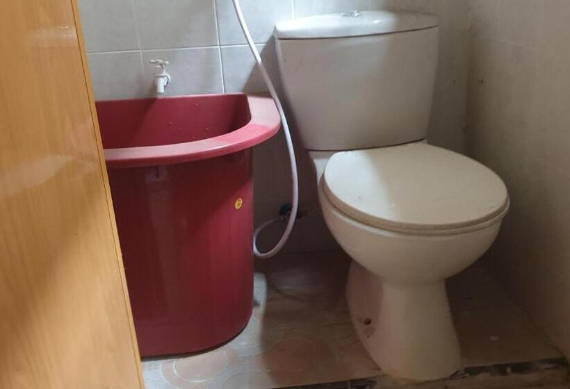 Отель Oyo Life 2604 Elicia Kost