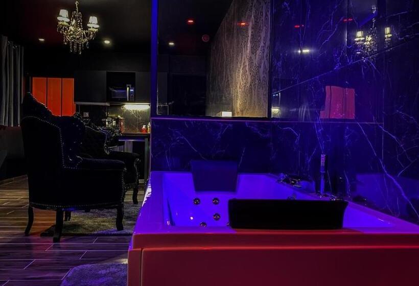 Nouveau   Luxure   Secret Suite   Jacuzzi