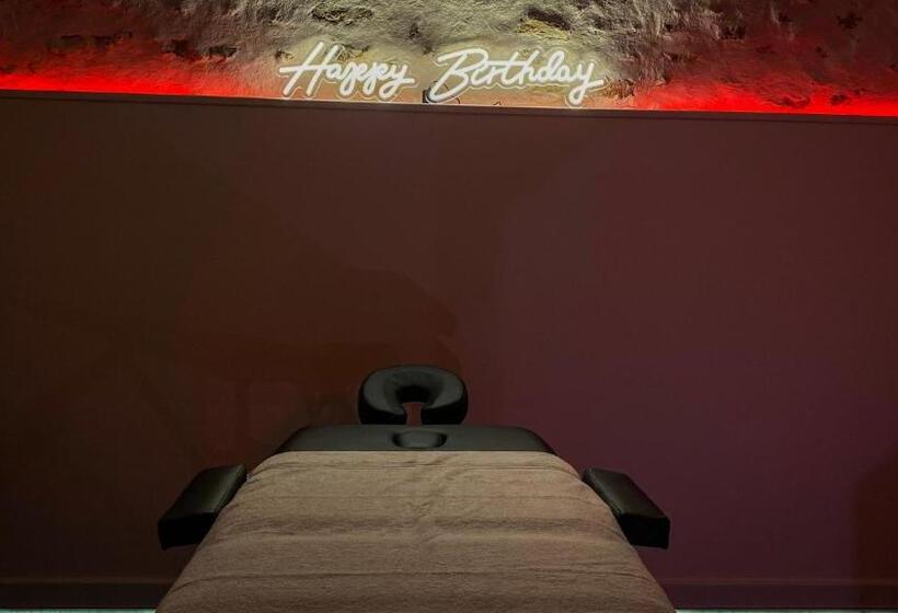 Nouveau   Luxure   Secret Suite   Jacuzzi