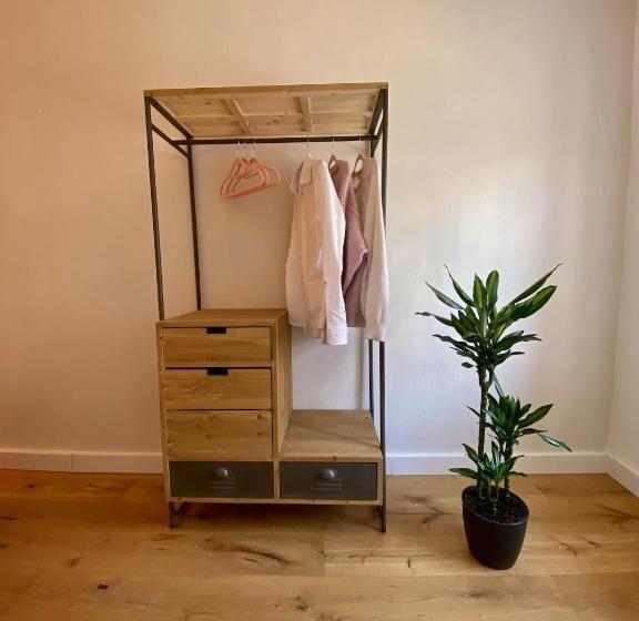 Schloss & Altstadt   Modern & Stylish Für 6 Küche