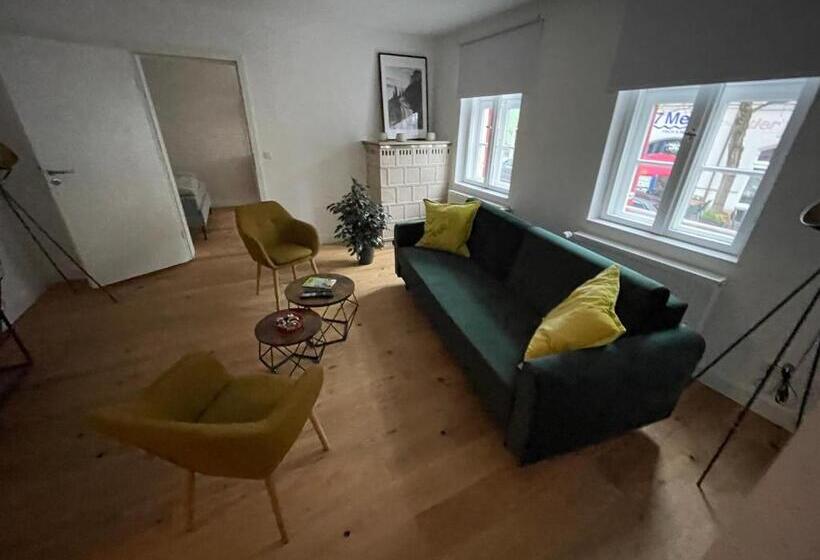 Schloss & Altstadt   Modern & Stylish Für 6 Küche