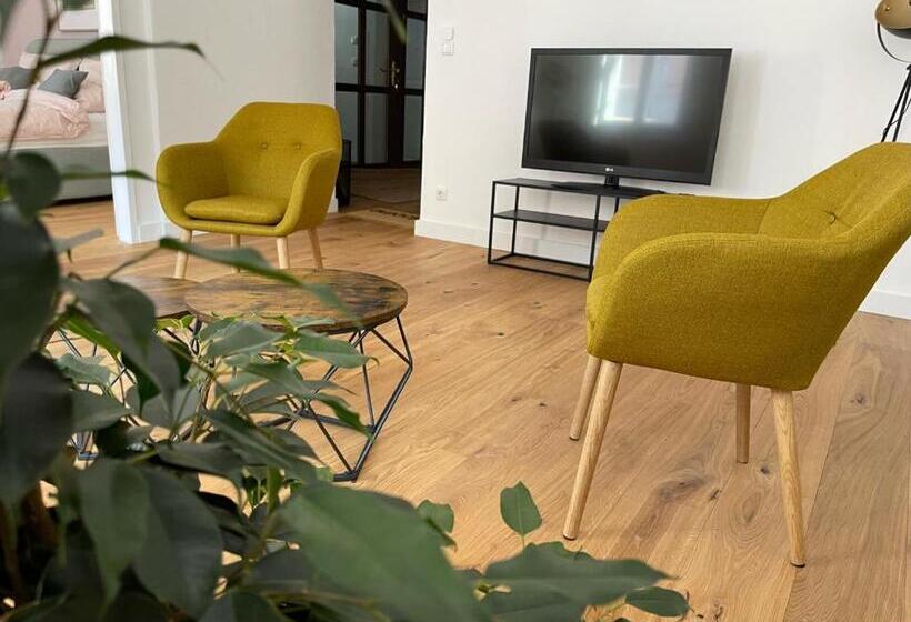 Schloss & Altstadt   Modern & Stylish Für 6 Küche