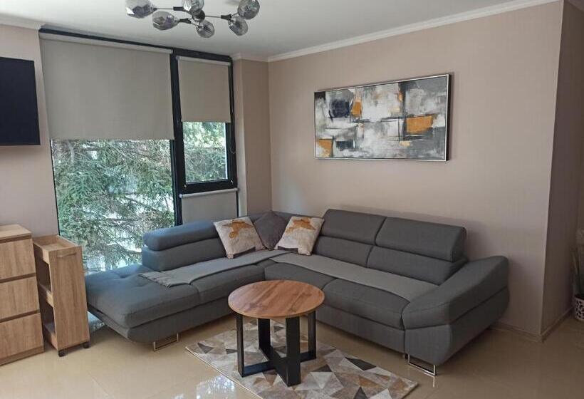 Amara Boutique & Design студио