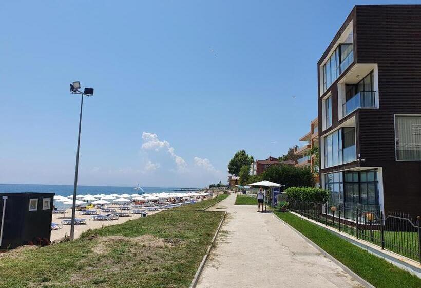 Amara Boutique & Design студио