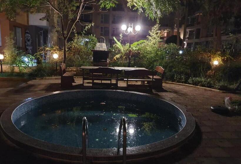 Amara Boutique & Design студио